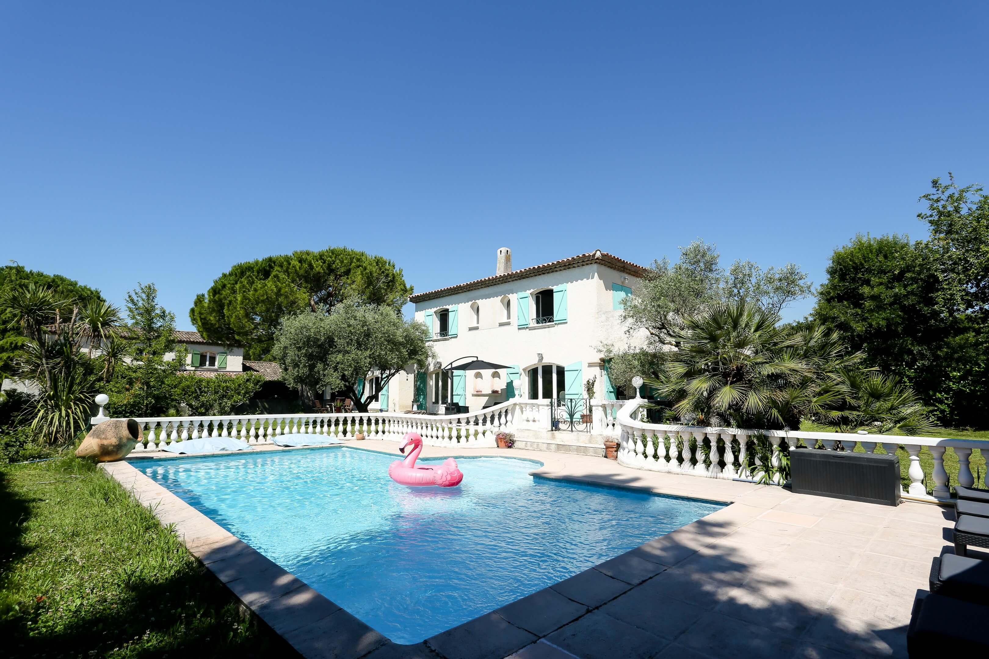 Villa Alice, Wonderful 5-bedroom family villa within walking distance of Plascassier