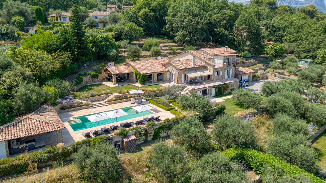 Michael Chateauneuf Web 1