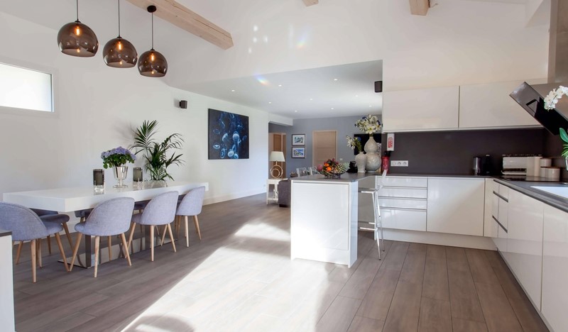 Michelle House 2 High 5