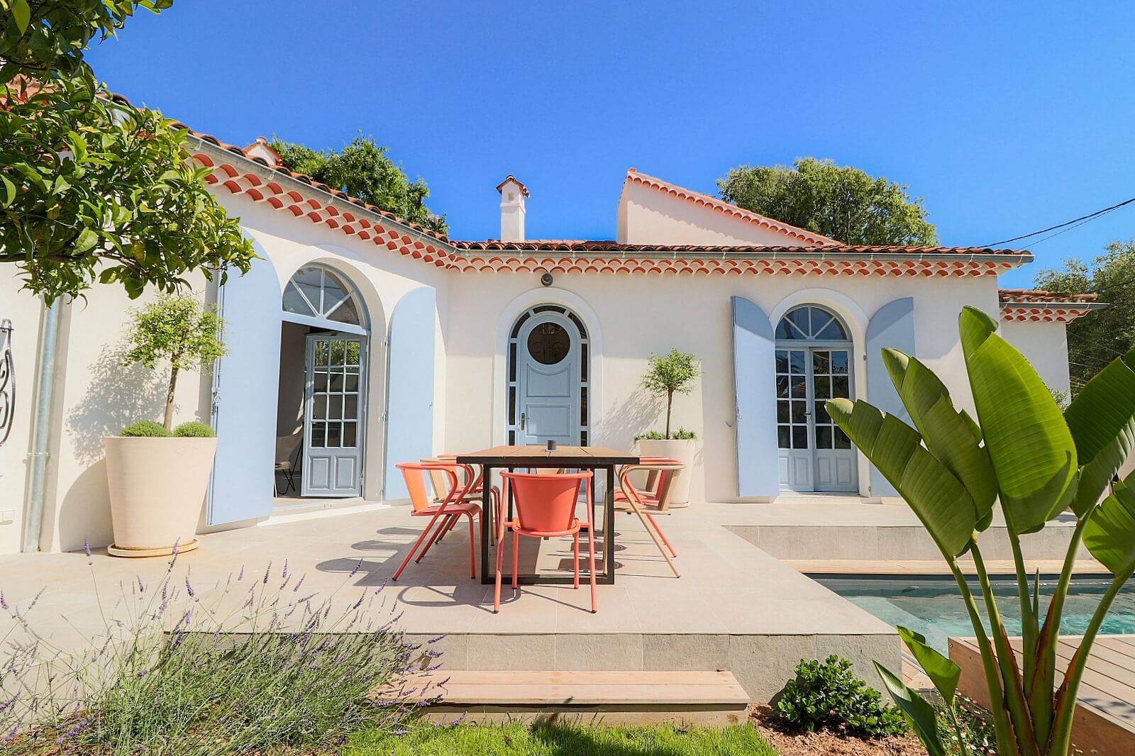 Mas de la Salis - Beautiful 4-bedroom villa within a short walk to the beach and the town centre of Antibes