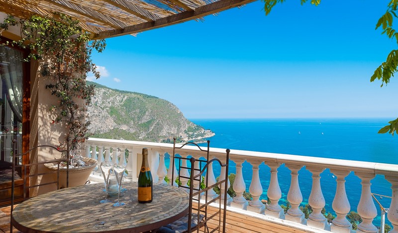 Villa Eze Rock, Stunning 4-bedroom villa with breathtaking panoramic views of the Mediterranean Sea