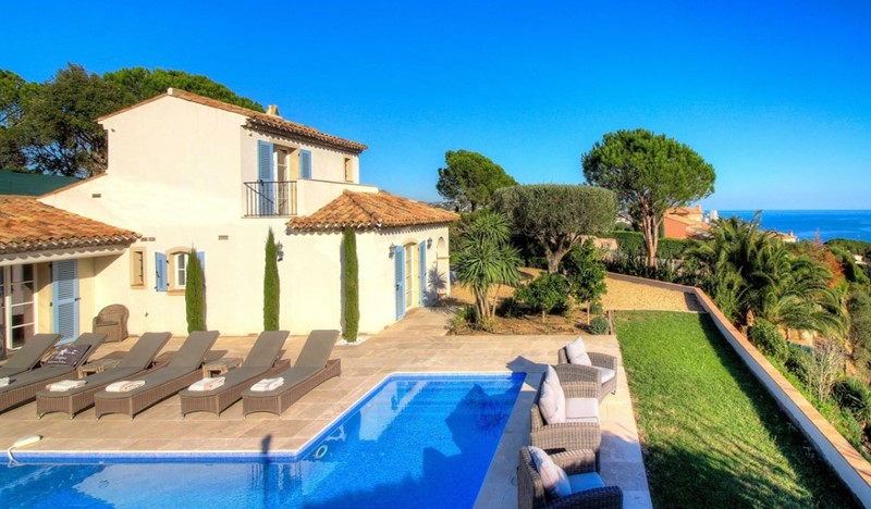 Les Reflets Du Jour, Cote d'Azur Villas, traditional 5BR provencal villa with AC, heated pool, seaview, within walking distance to Sainte Maxime beaches and harbour