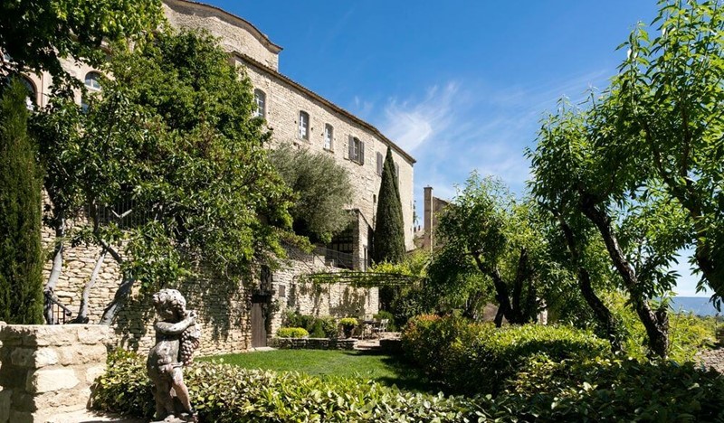 Gorgeous 4-bedroom villa with stunning views on the Luberon valley