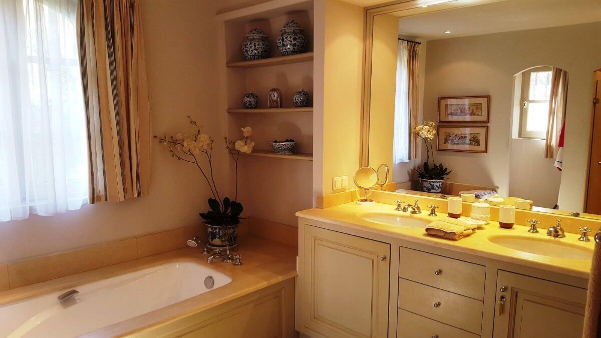 Rose of St Tropez Cote d'Azur Villas