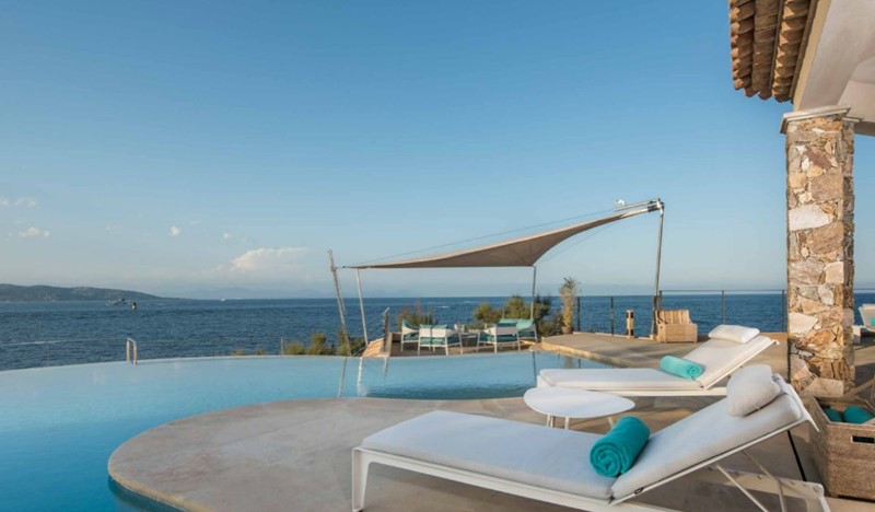 Villa Blue Park, Cote d'Azur Villas, fully serviced luxury 4BR seafront villa with heated pool in Saint Tropez' most exclusive private domain, Les Parcs