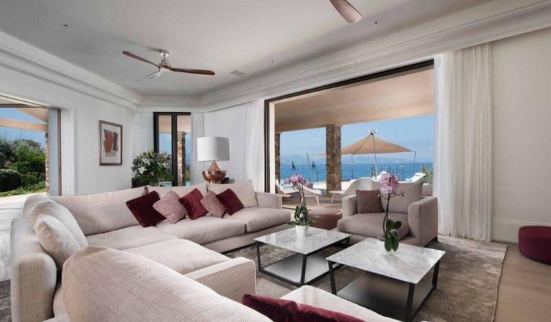 WATERSEDGE Unbranded Page16 Image6