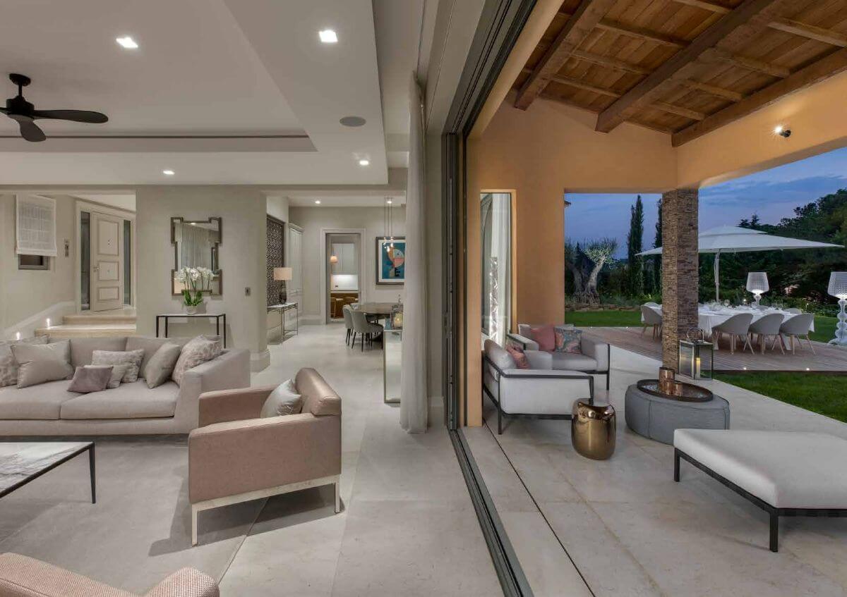 CANOUBWEST Unbranded002 Page31 Image28