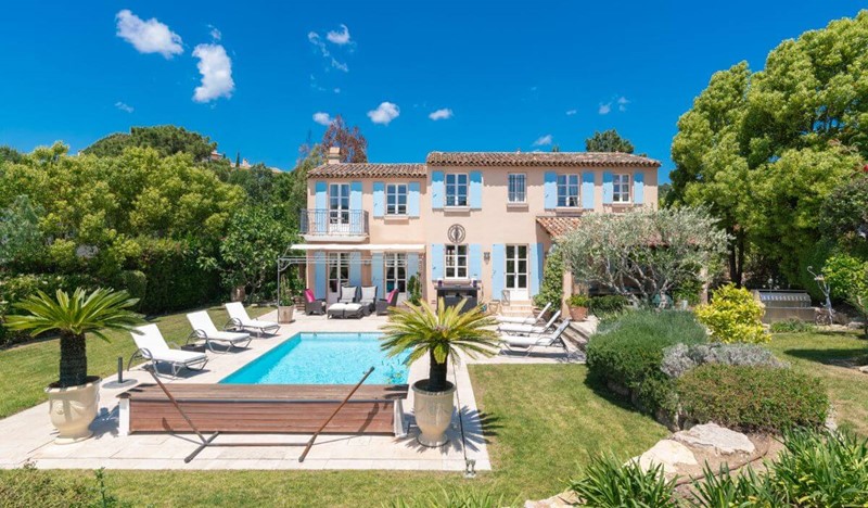 Fairway, great 3BR villa with pool and AC on the golf course