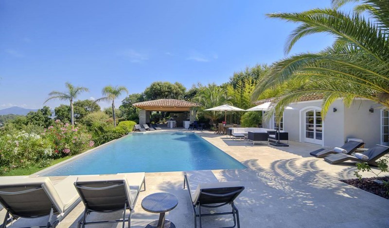 Villa Isabella, Cote d'Azur Villas, luxury 6BR villa with pool and seaview in the centre of Saint Tropez and close to Pampelonne beach