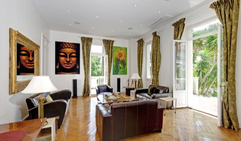 Villa Ystique Cannes Living Room