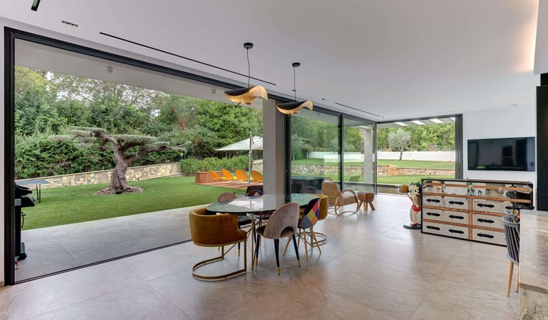 3F3a8498and12more Modifier