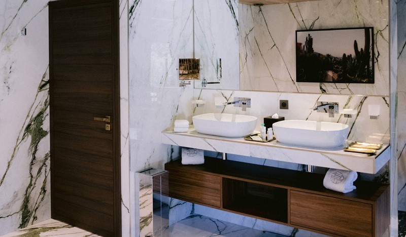 Bathroom 2 001