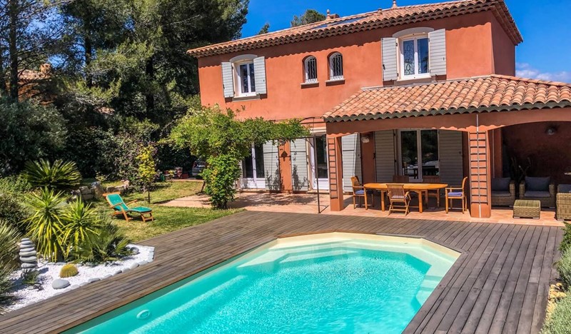 1 Facade Sud Avec Vue Sur Piscine Et Jardin