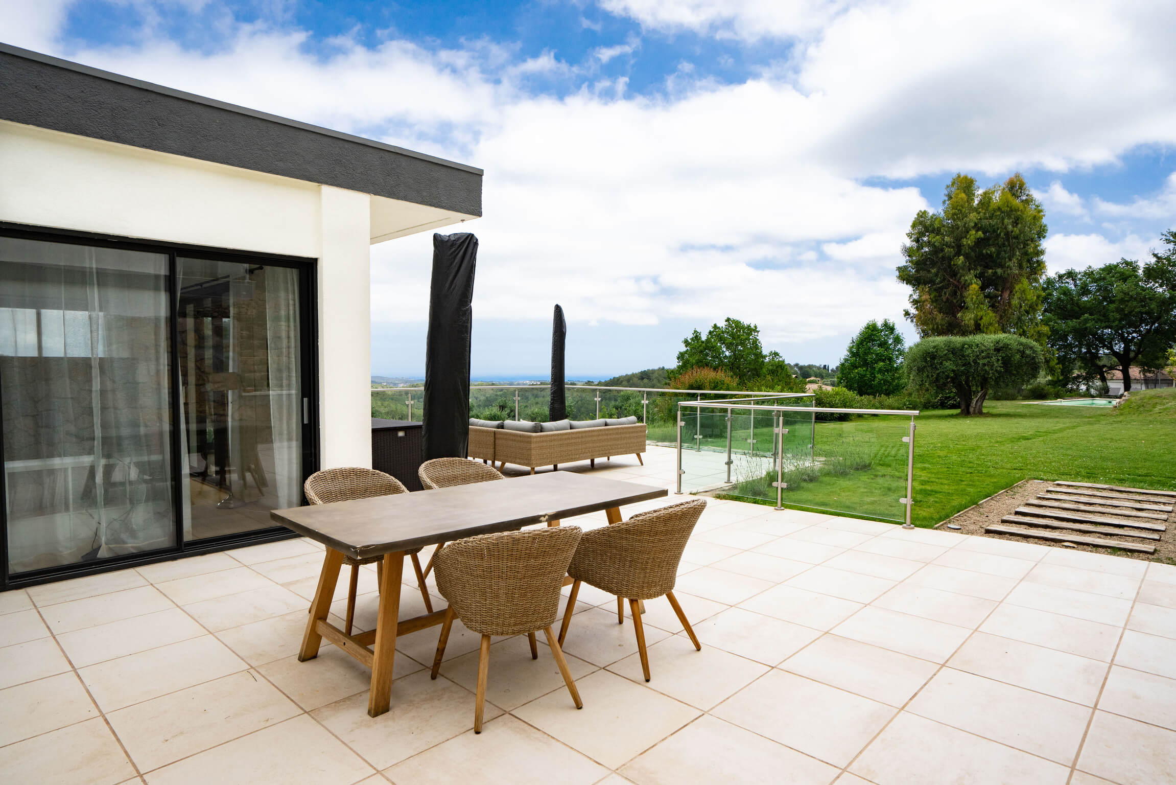 F83A5FA2 D39F 40C5 A780 8C3BAA89667A