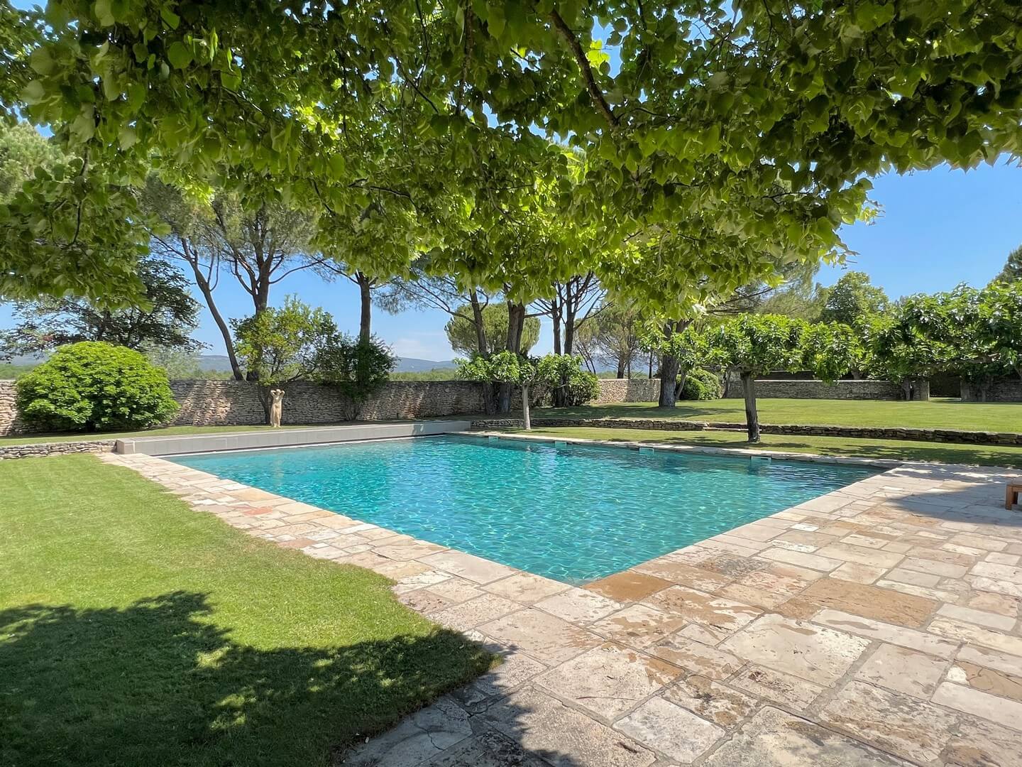 Villas for rent in Roussillon Cote d'Azur Villa Rentals