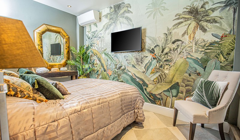 VILLA SANDRYON Internals 1