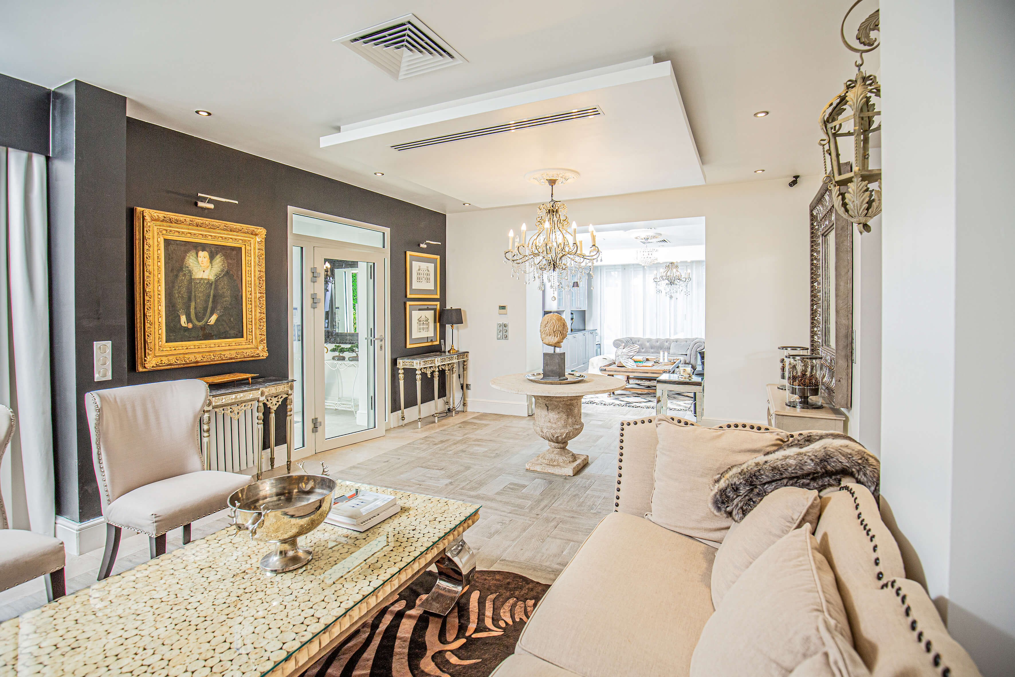 VILLA SANDRYON Internals 3