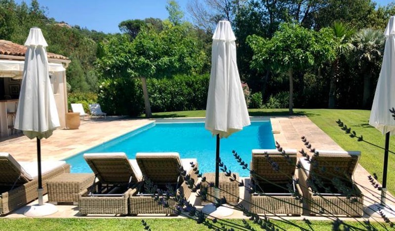 Villa Palm View from house to pool