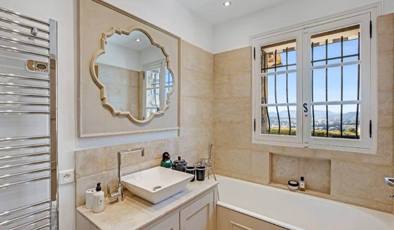 A8279339 481D 4E0d 8238 55De646c527c