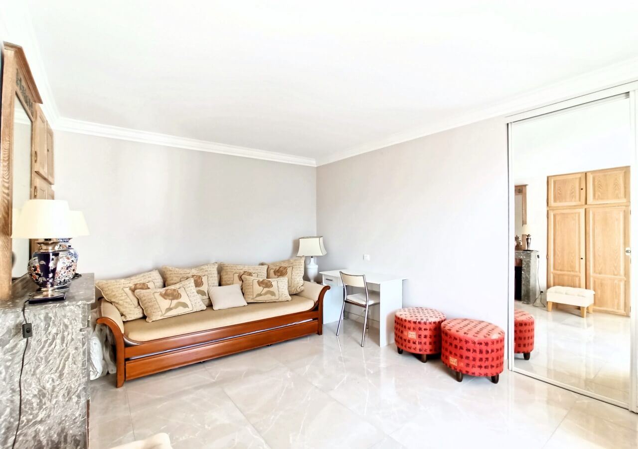 Apartment Potiniére