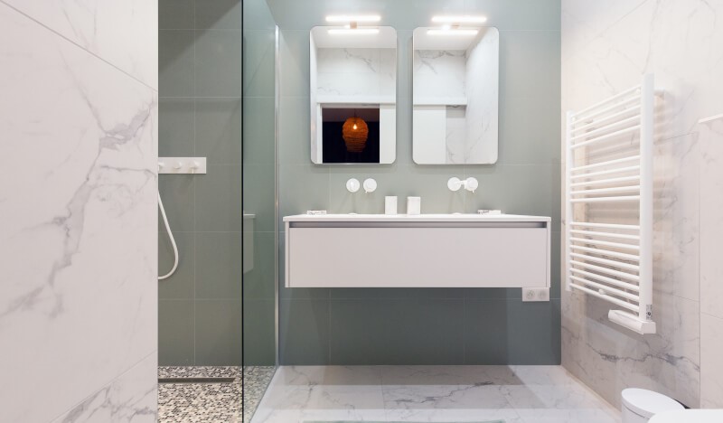 SDB Chambre Sur Rue Antibes