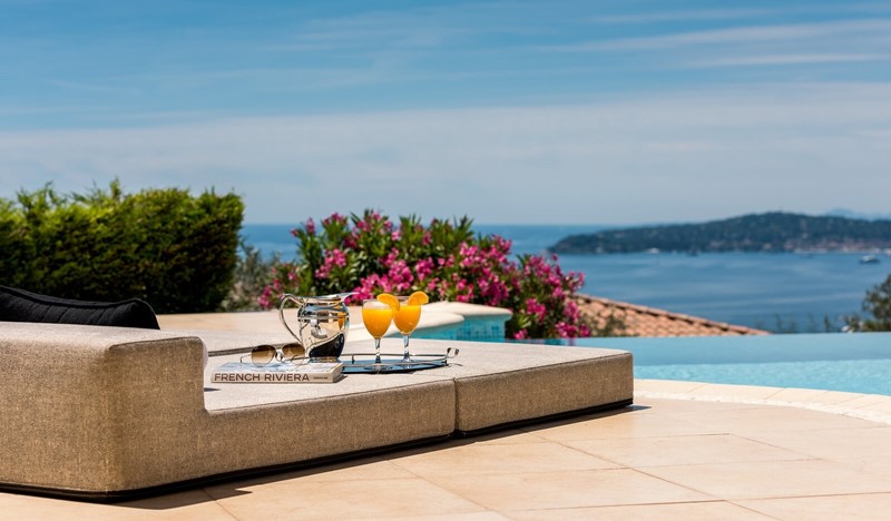 9 Villa Monaco Terrace Detail