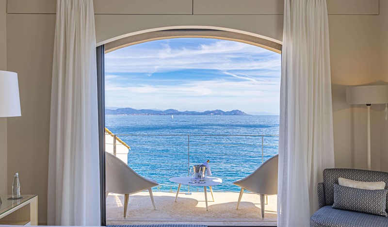 Blue Park Bedroom Master Balcony View