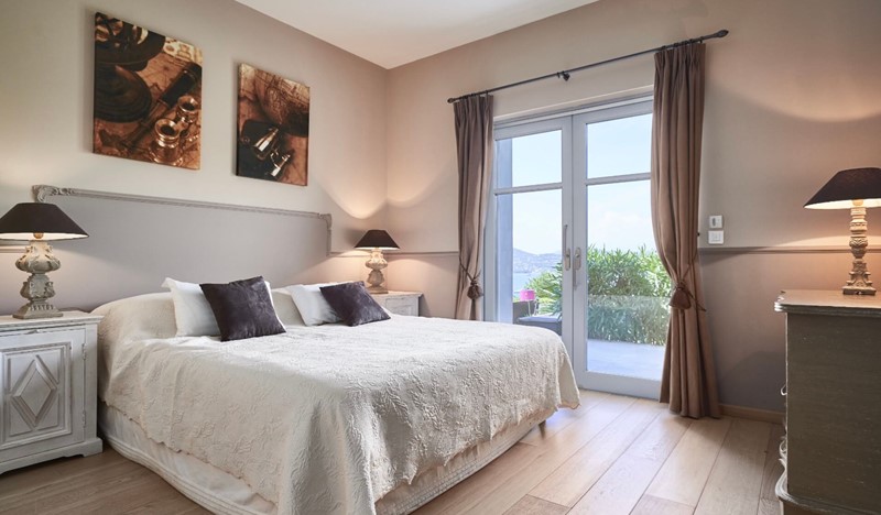 8DB8CAC5 C089 4A2A 8AEB 184930F9450D 1 102 O