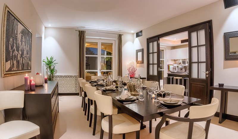 Dining 4
