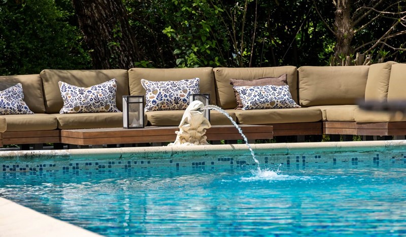 Domaine De La Source HD 103