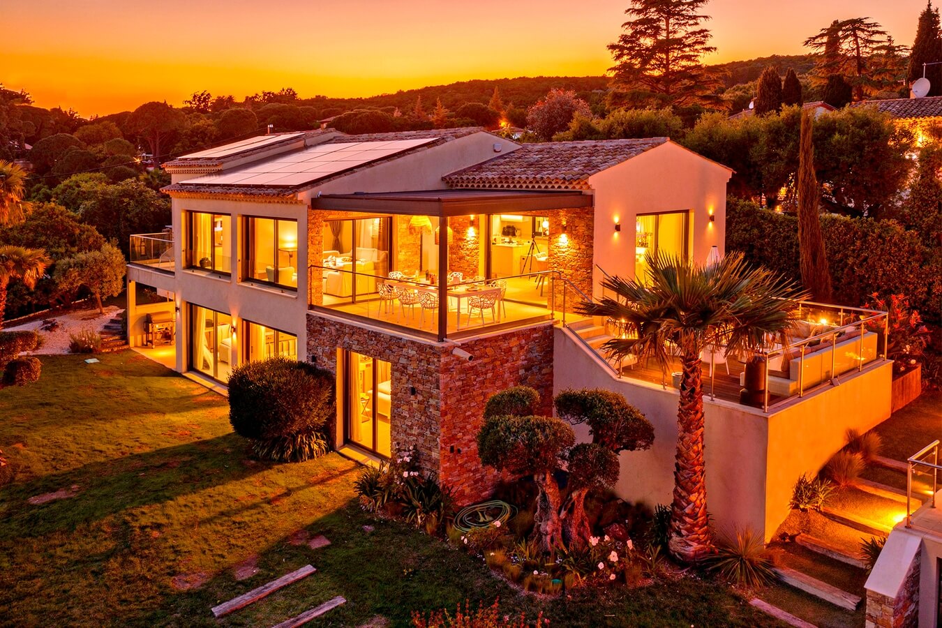Villa Blue Iris