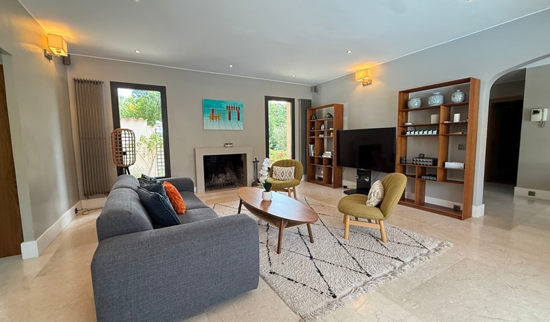 11 Living Room 2