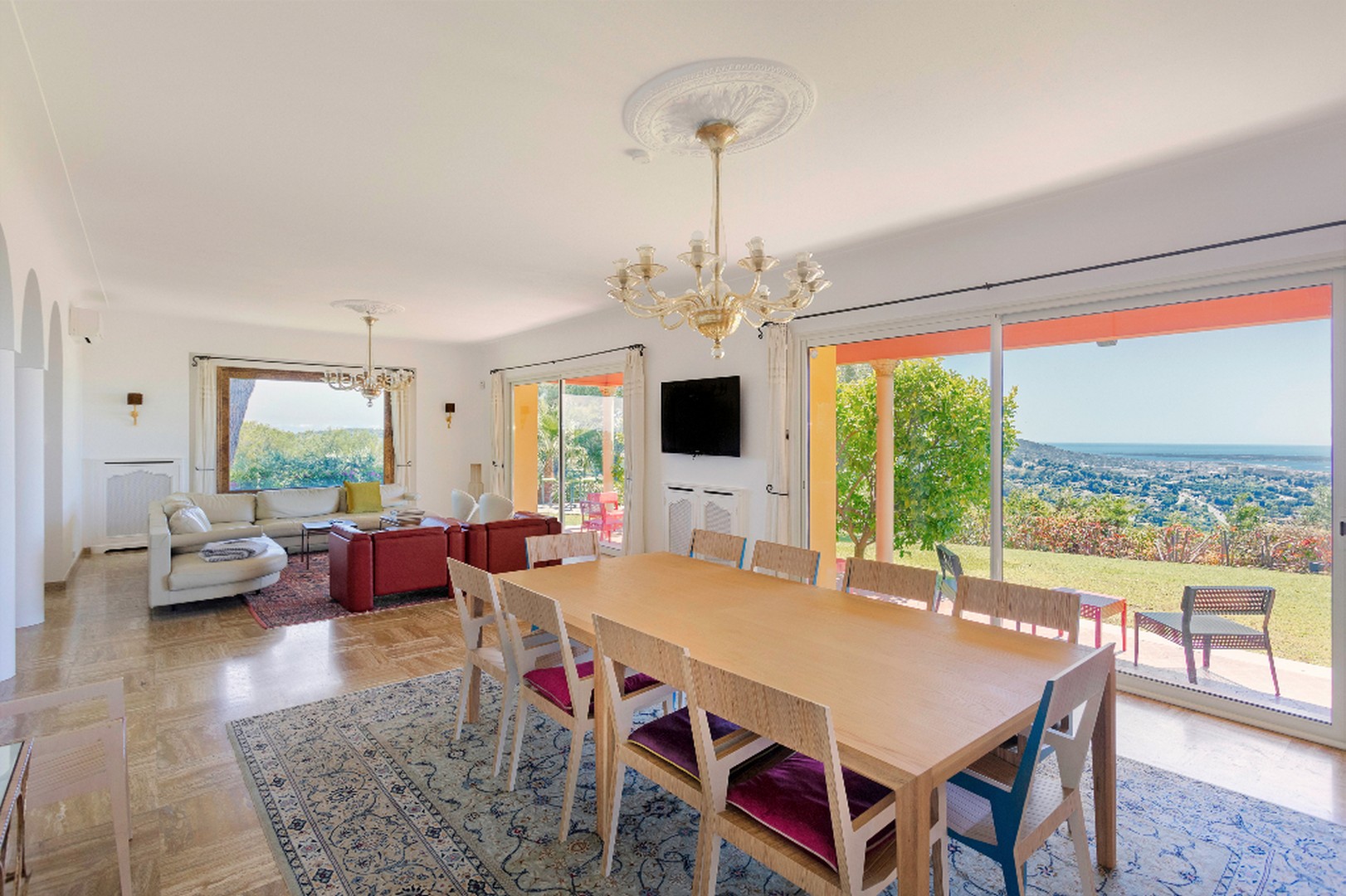 6Efd1b478 36878610N