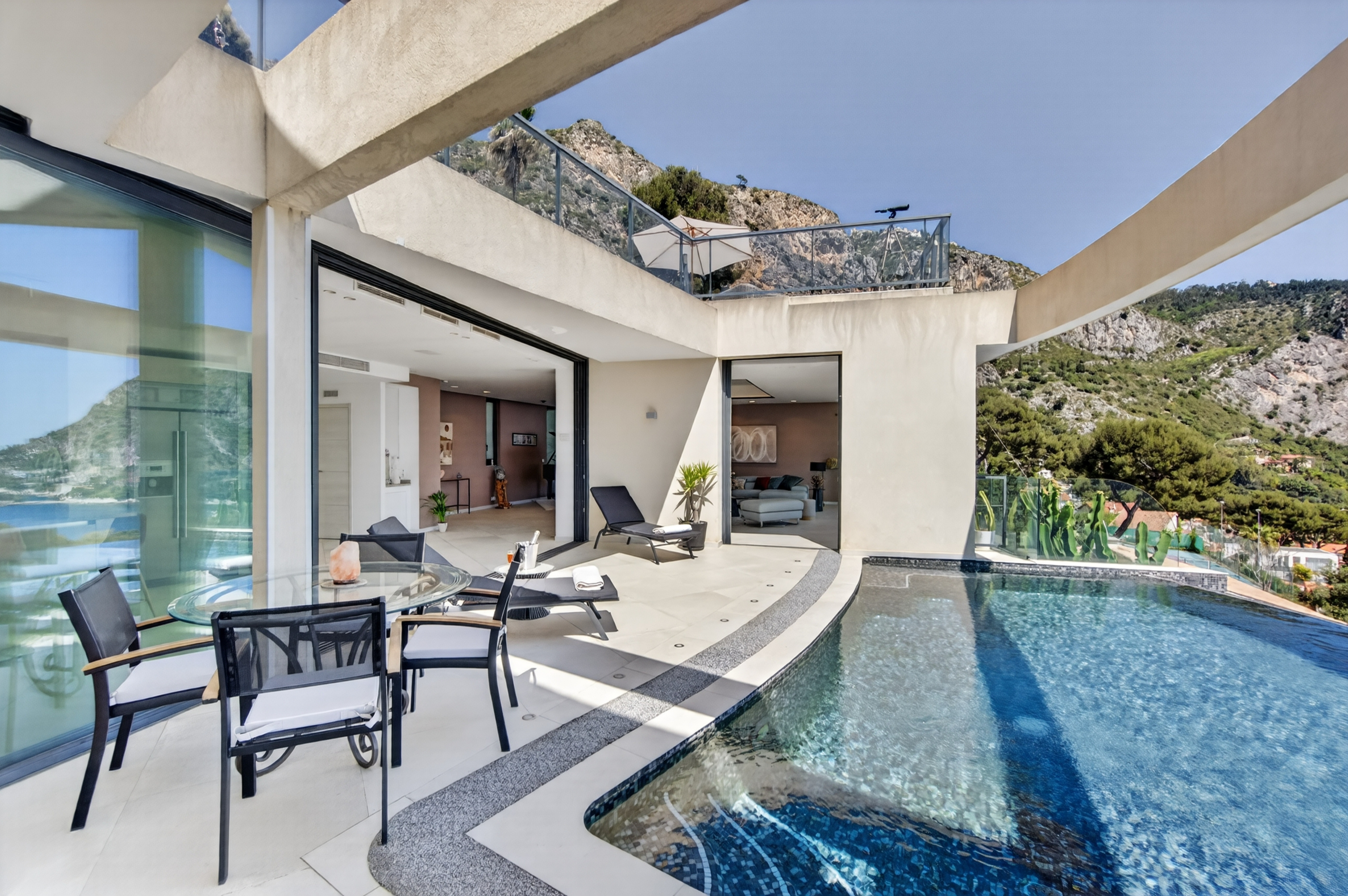 Villa White Lotus