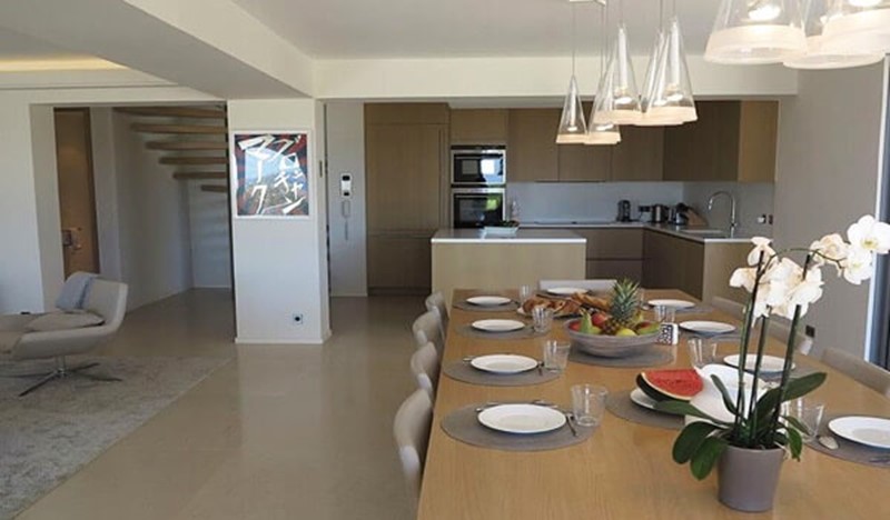 Infinity Table And Lights