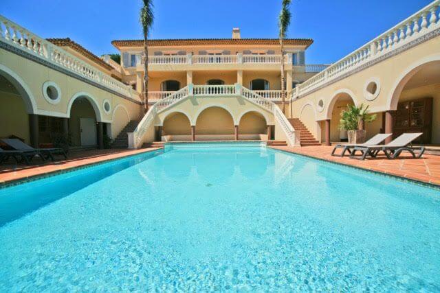 Villa Regina, Cote d'Azur Villas, 8B luxury villa with pool and seaview in Saint Tropez near Pampelonne beach