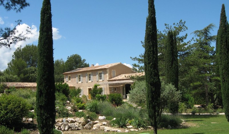 Charming 5-bedroom restored farmhouse in Eygalieres, Provence