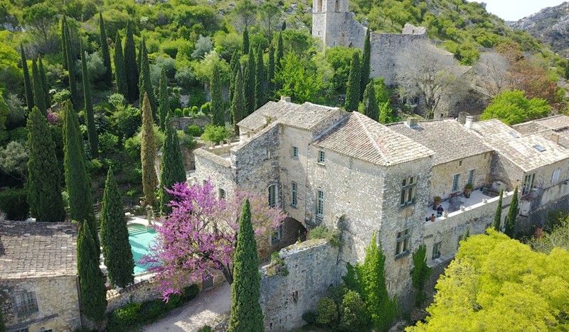 Magical chateau with 10 bedrooms and large pool on the edge of Provence between Avignon and Uzes