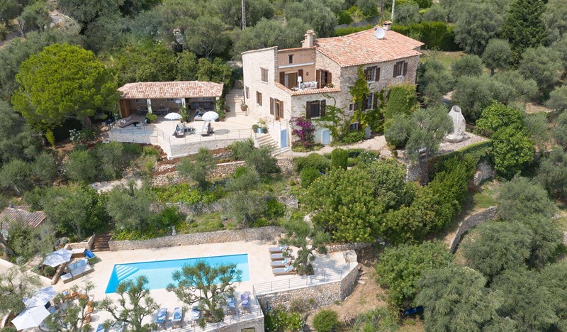 Mas Renaude, Beautiful renovated stone villa with 6 bedrooms, stunning sea views