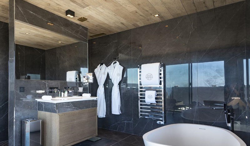 Villavictoirebathroom1